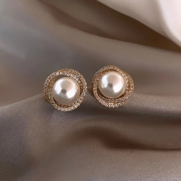 Elegant 18k Gold Plated Pearl Stud Spiral Rhinestones Earrings - Picture 4 of 8